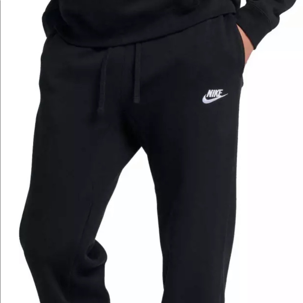 Nike Club Fleece - BLACK PAIR ONLY